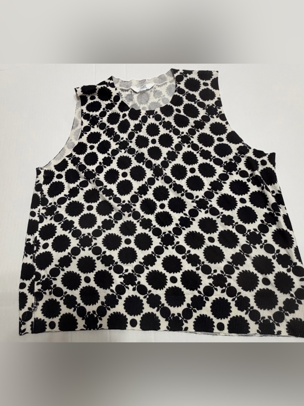 Black & White Graphic Sunburst Tank Top